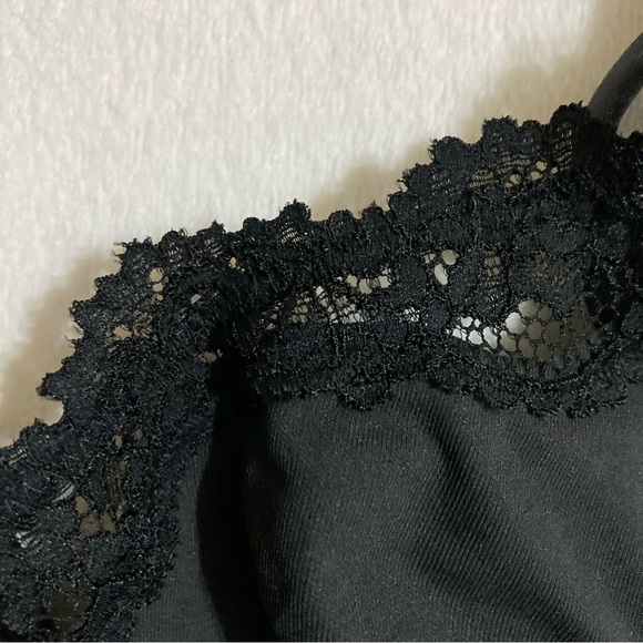 SKIMS Fits Everybody Lace Bra 32C - Picture 4 of 5